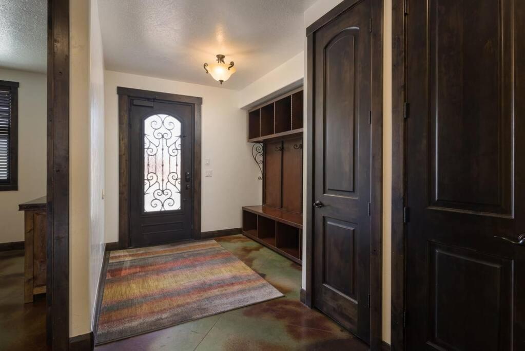 Luxury Downtown Rental Moab Luaran gambar