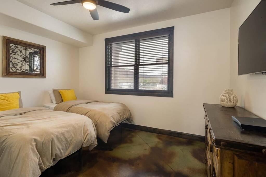 Luxury Downtown Rental Moab Luaran gambar